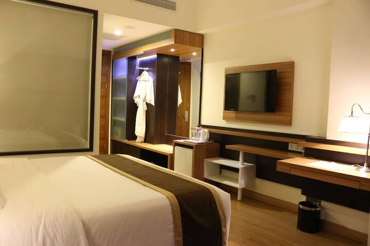 Room 11 of 72