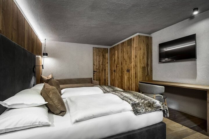 Room 28 of 101