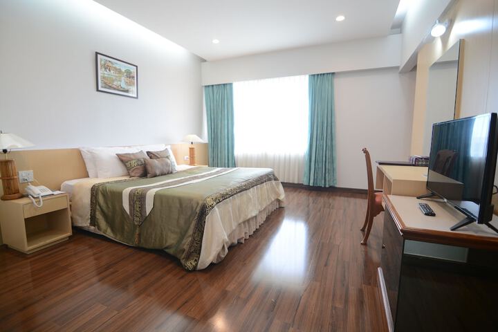 Room 15 of 74