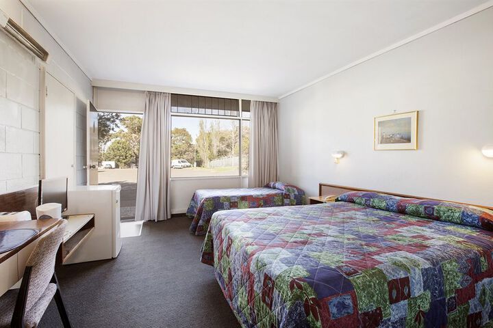 Room 2 of 22