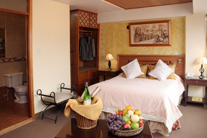 Room 2 of 14