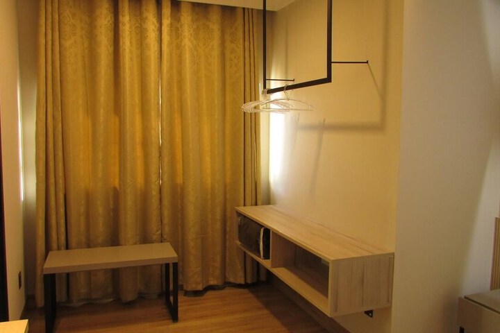 Room 6 of 69