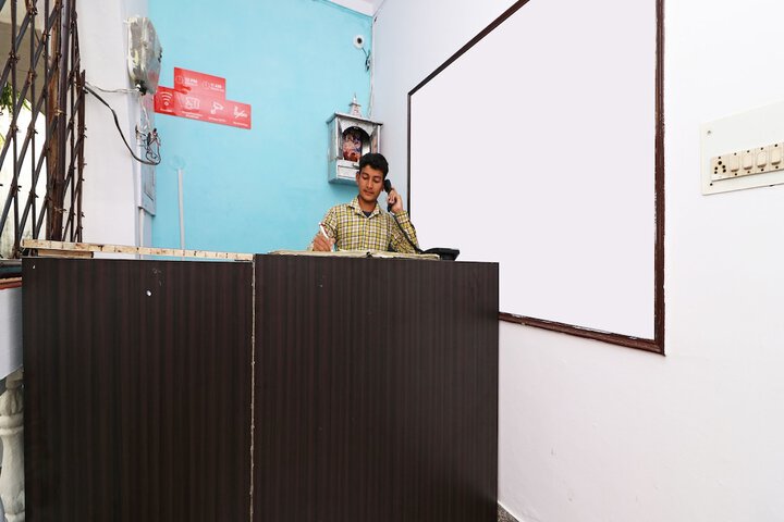 OYO 24489 Hotel Greenwood