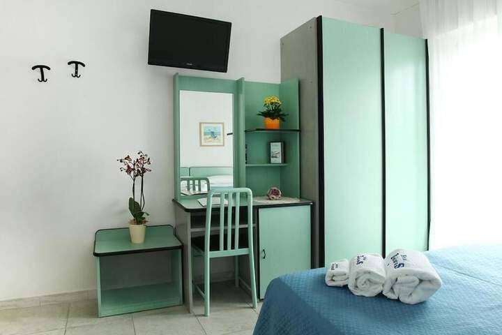 Room 13 of 54