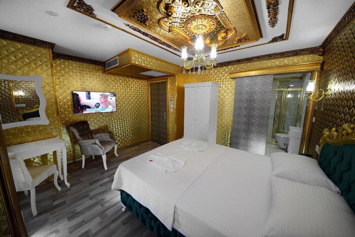 Room 42 of 57