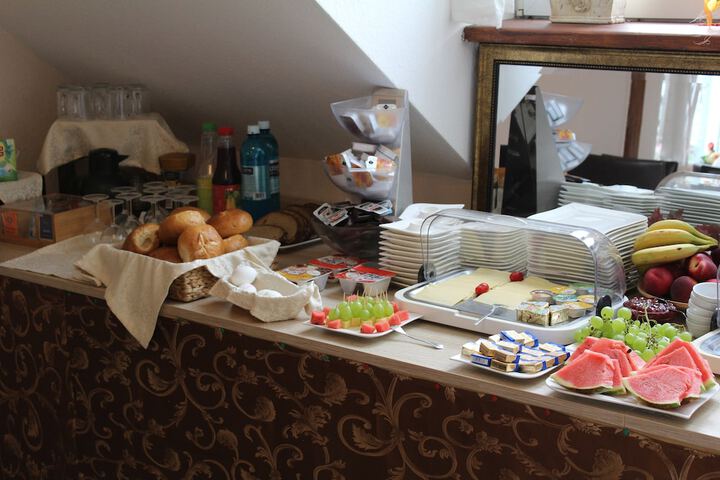 Dining 56 of 68