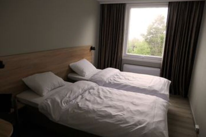 Room 30 of 59