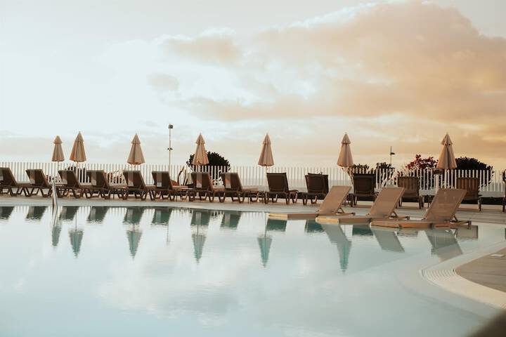 Pool 68 of 227