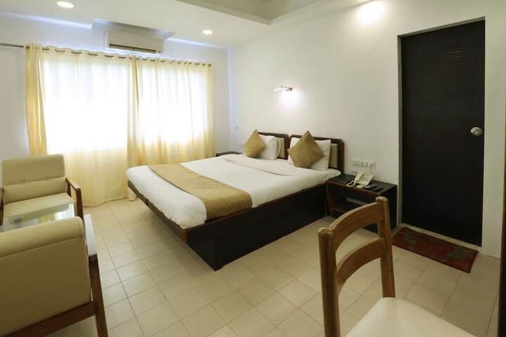 Room 8 of 51