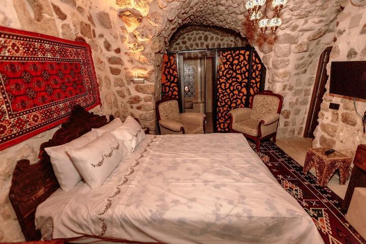 Room 21 of 54