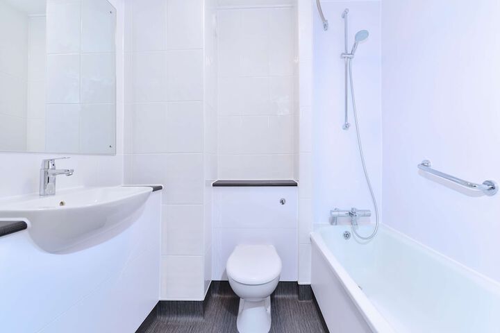 Travelodge Bath Waterside Bath | Bookonline.com
