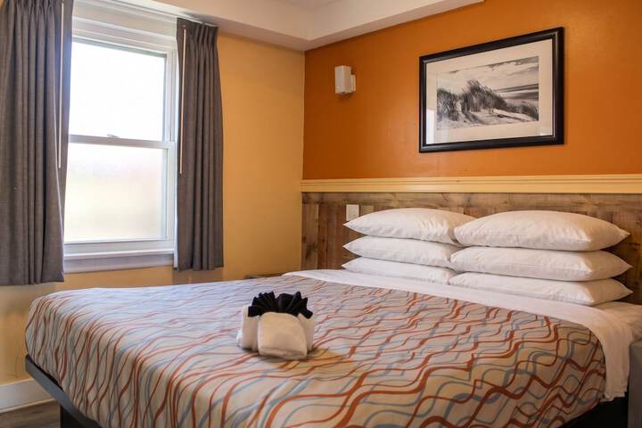 Room 44 of 112