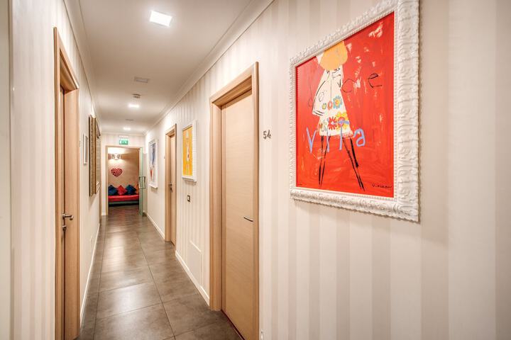 Ballroom/Hall 45 of 50