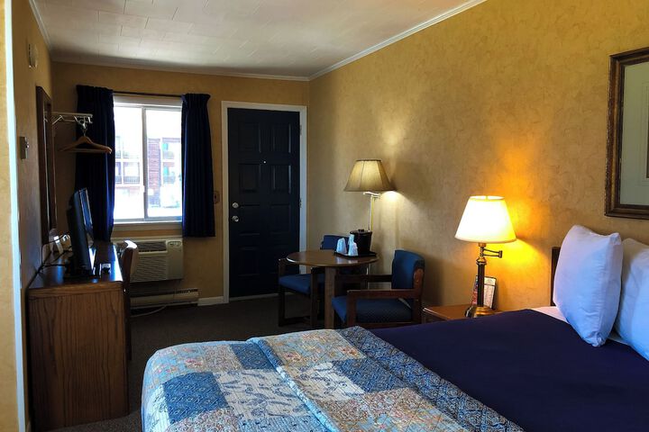 Room 15 of 54