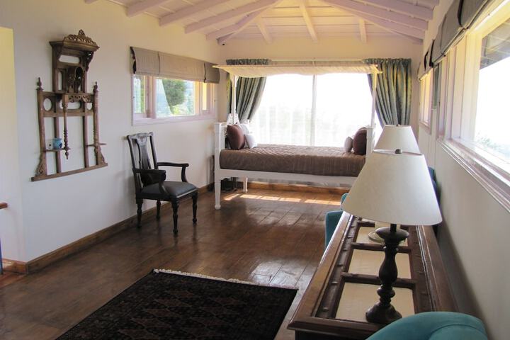 Room 2 of 30