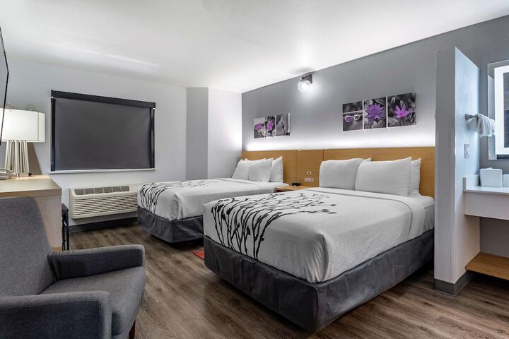 Room 16 of 37