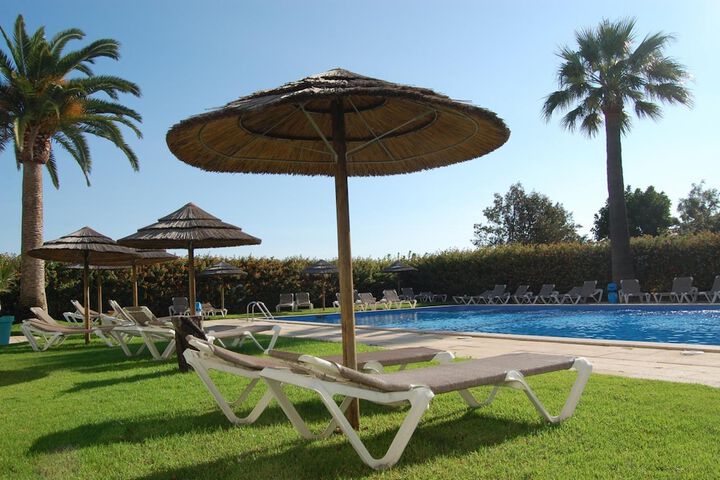 Pool 42 of 53