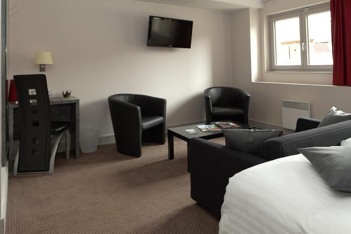 Room 26 of 63