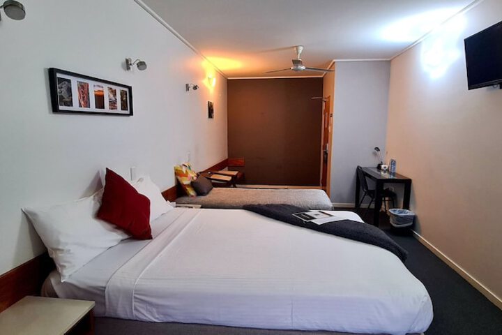 Room 10 of 31