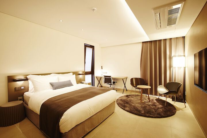 Room 21 of 64