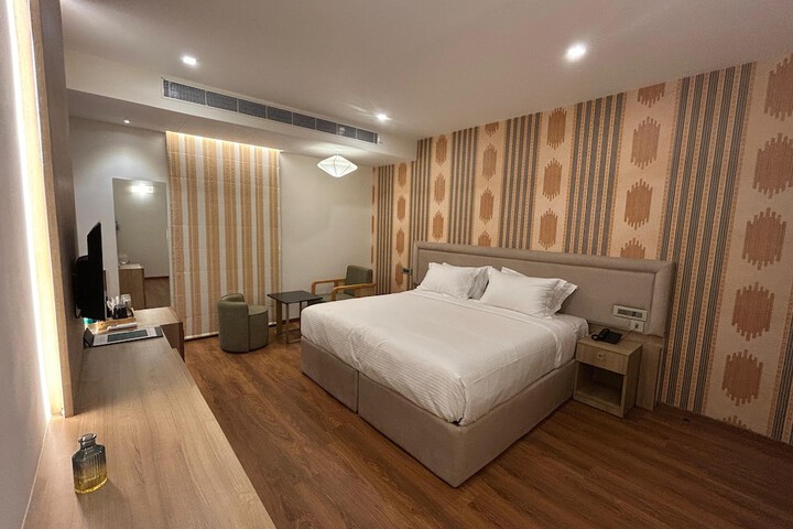 Room 12 of 43