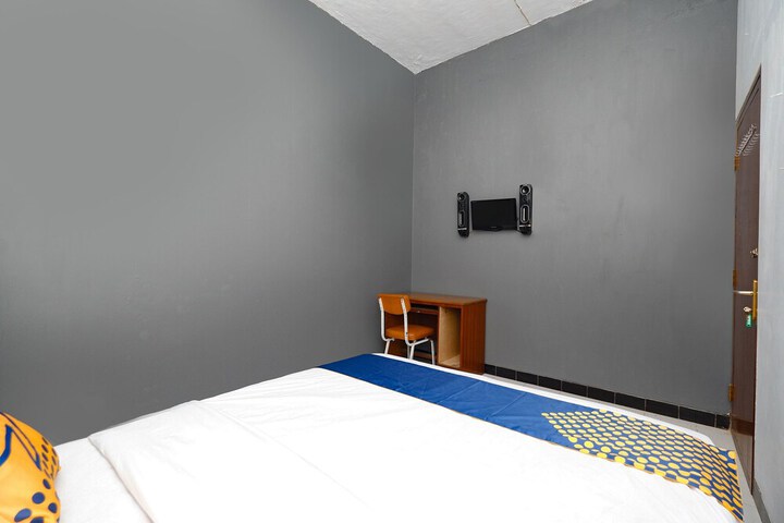 Room 33 of 44