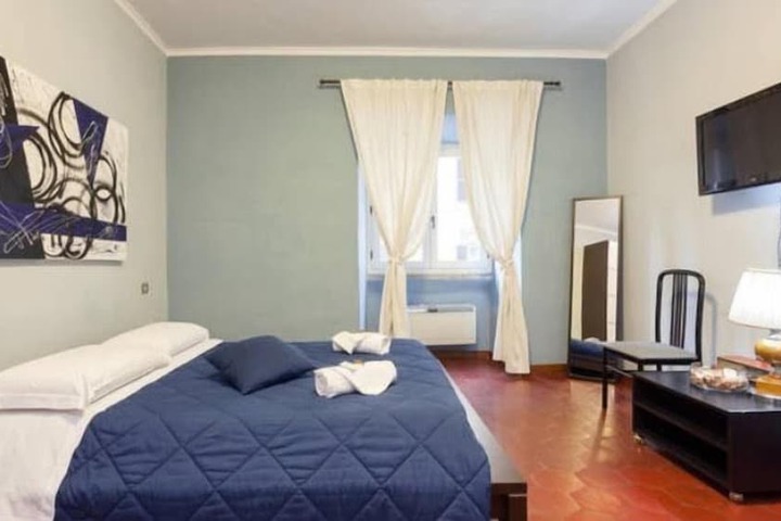 Room 8 of 53