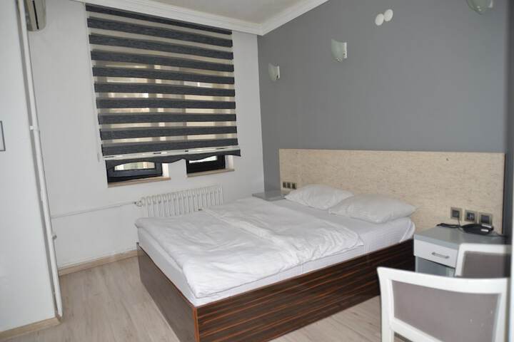 Room 8 of 17