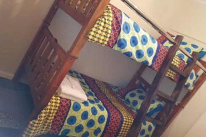Room 10 of 12