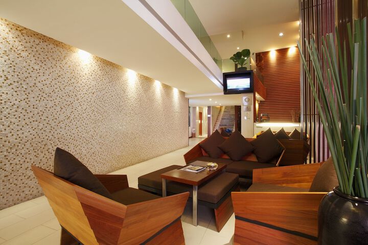 Lobby Entry
