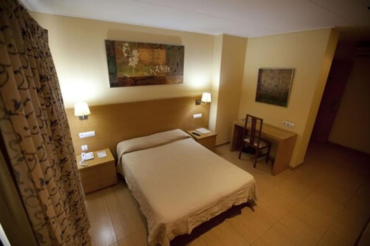 Room 11 of 31
