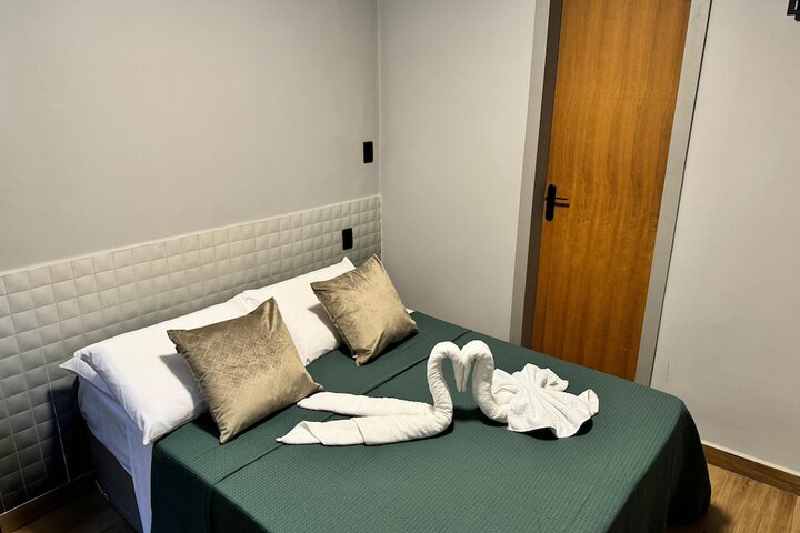 Room 9 of 30