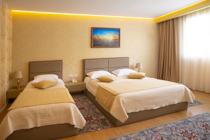 Room 16 of 23