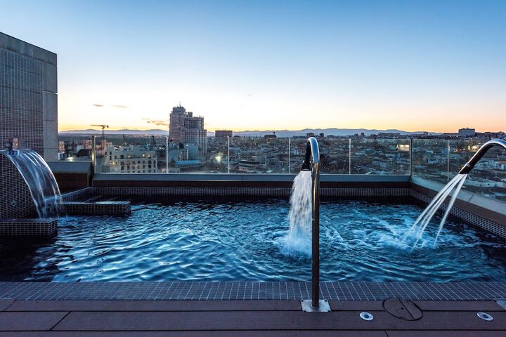 Pool Hotel