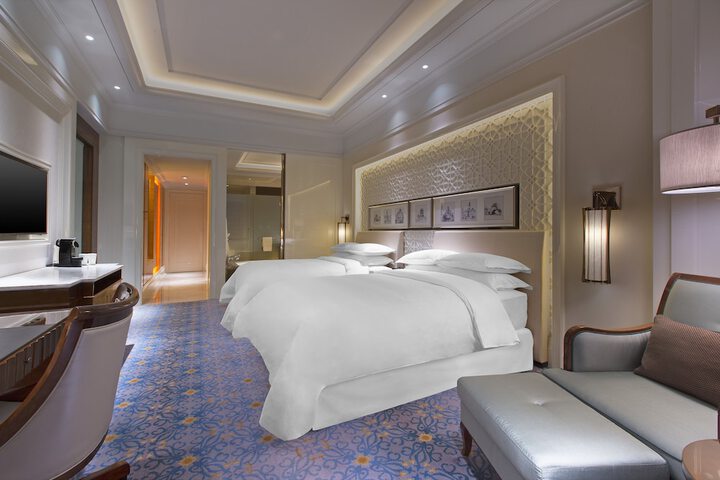 Room 10 of 78