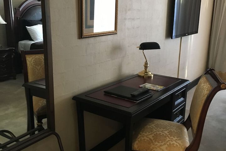 Room 26 of 61