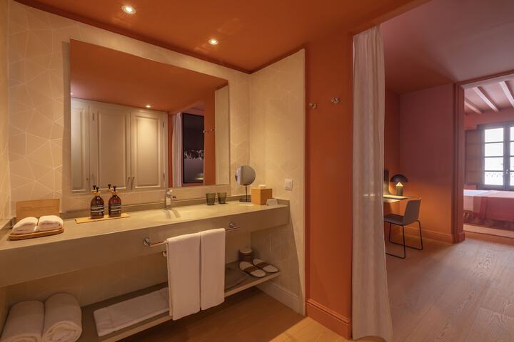 Clean Restrooms