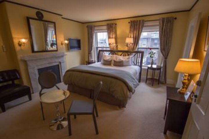 Room 18 of 37