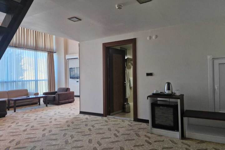 Room 19 of 68