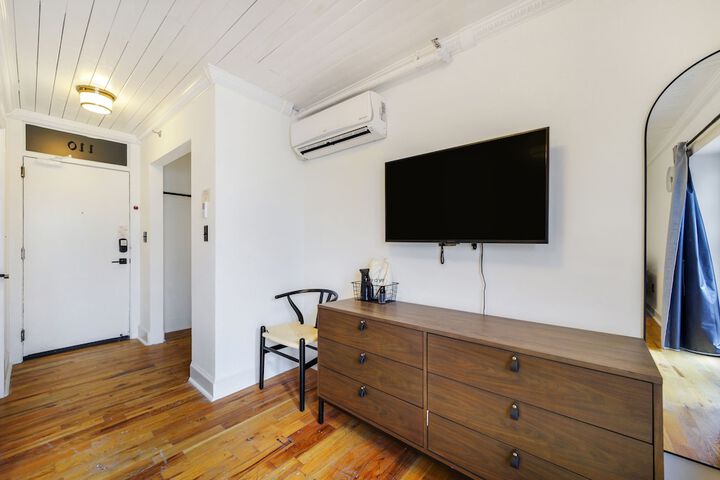 Room 28 of 47