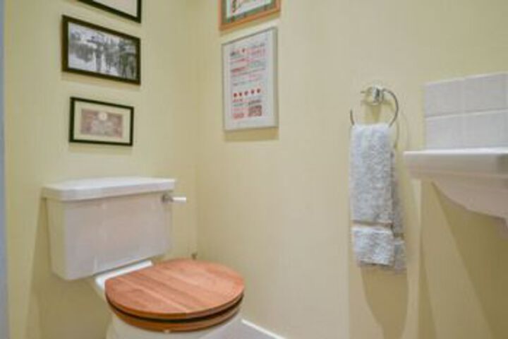 Room 4 of 39