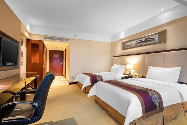Room 30 of 74