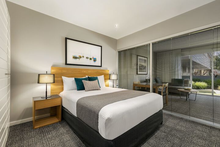 Room 4 of 44
