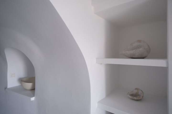 Room 52 of 154
