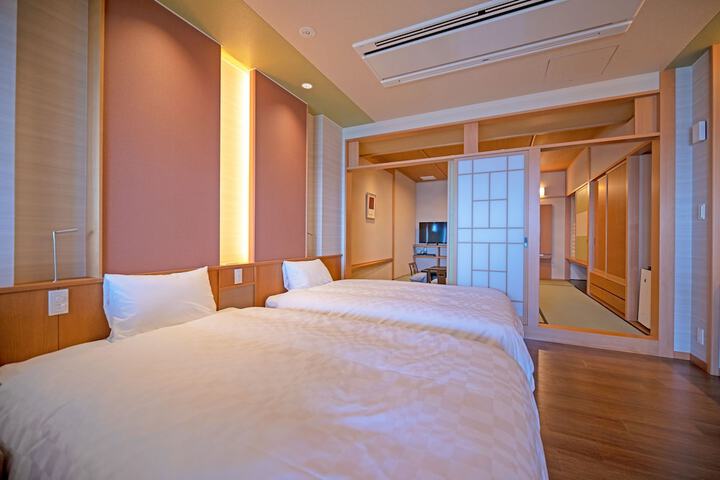 Room 10 of 124