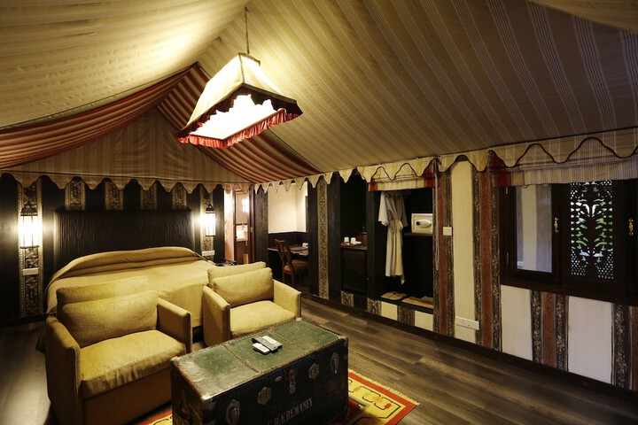 Room 8 of 91