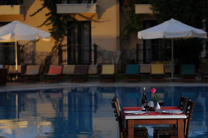 Hotel Pool