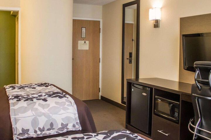 2 Double Beds (2 of 5)