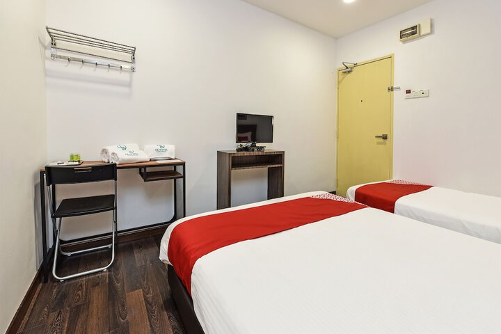 Room 18 of 33