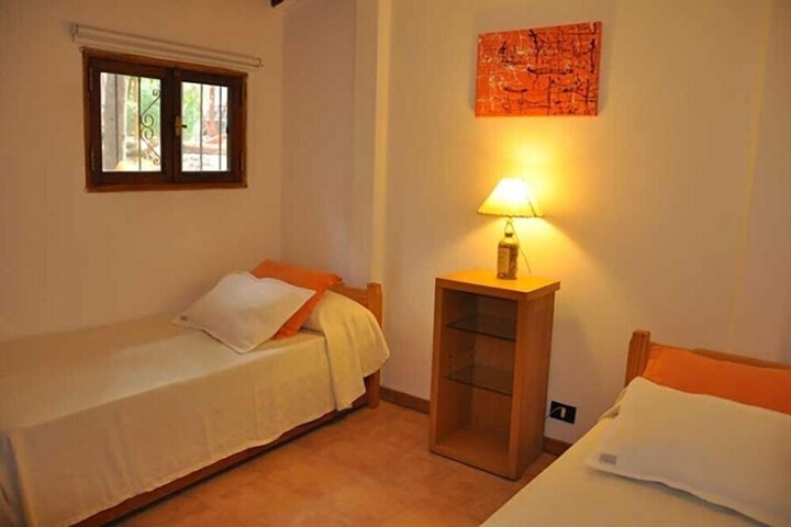 Room 4 of 34